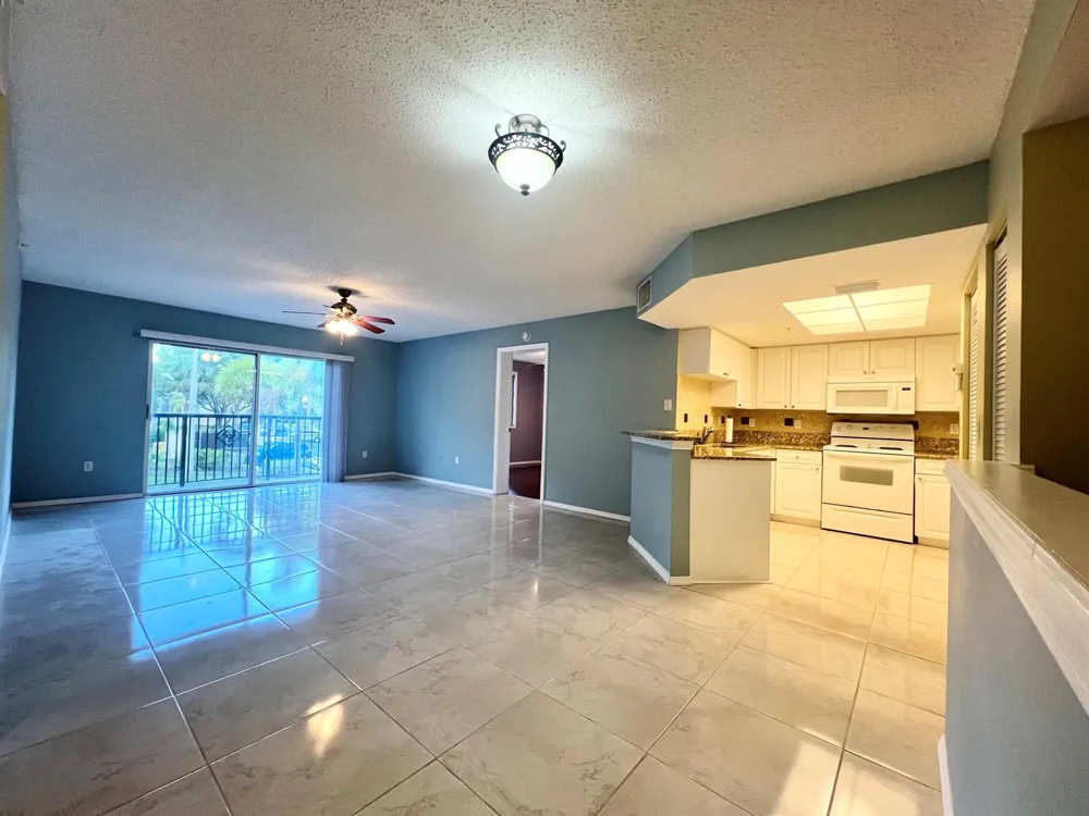 1100 Crestwood Court S #1103 Royal Palm Beach, FL 33411