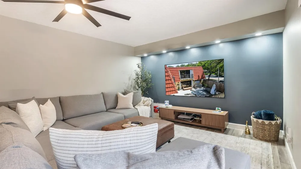 725 NW 99th Circle Plantation, FL 33324
