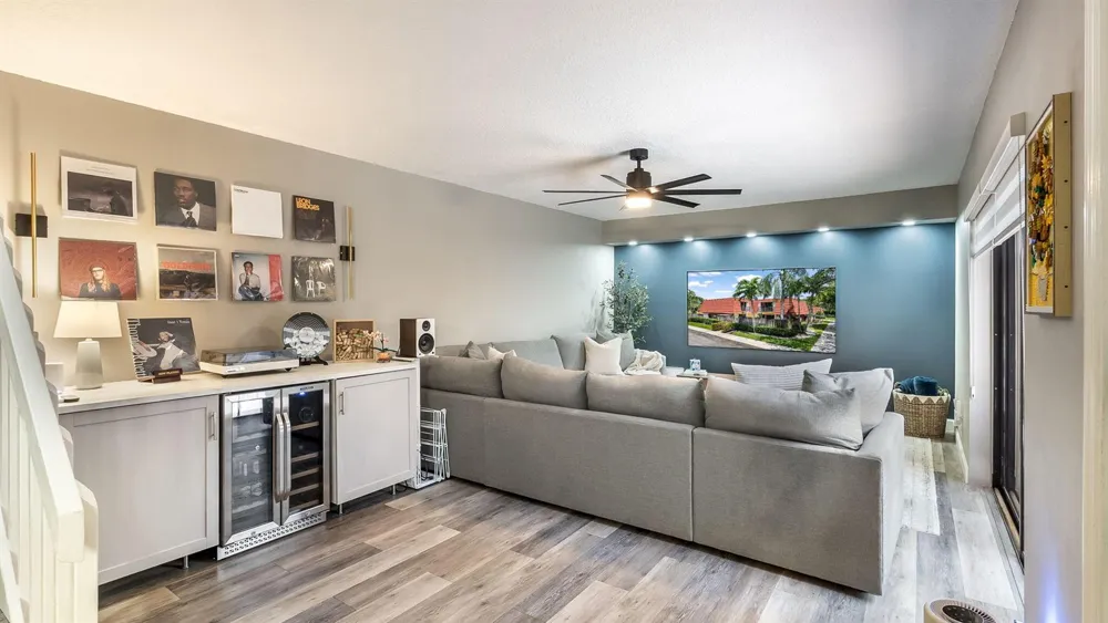 725 NW 99th Circle Plantation, FL 33324