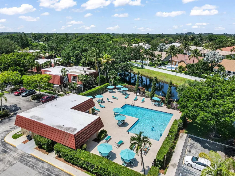 725 NW 99th Circle Plantation, FL 33324
