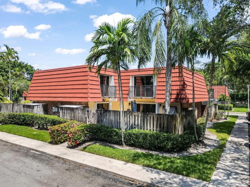 725 NW 99th Circle Plantation, FL 33324