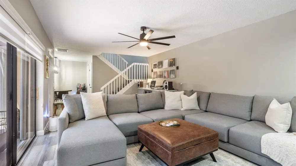 725 NW 99th Circle Plantation, FL 33324