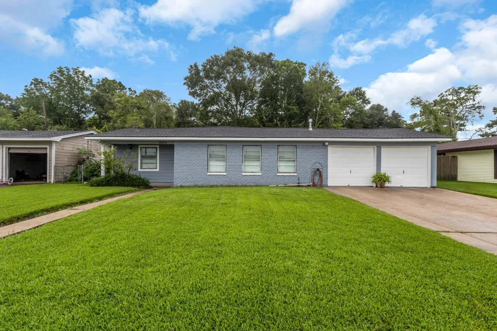 8515 Frazier Drive Beaumont, TX 77707