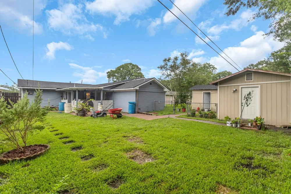 8515 Frazier Drive Beaumont, TX 77707