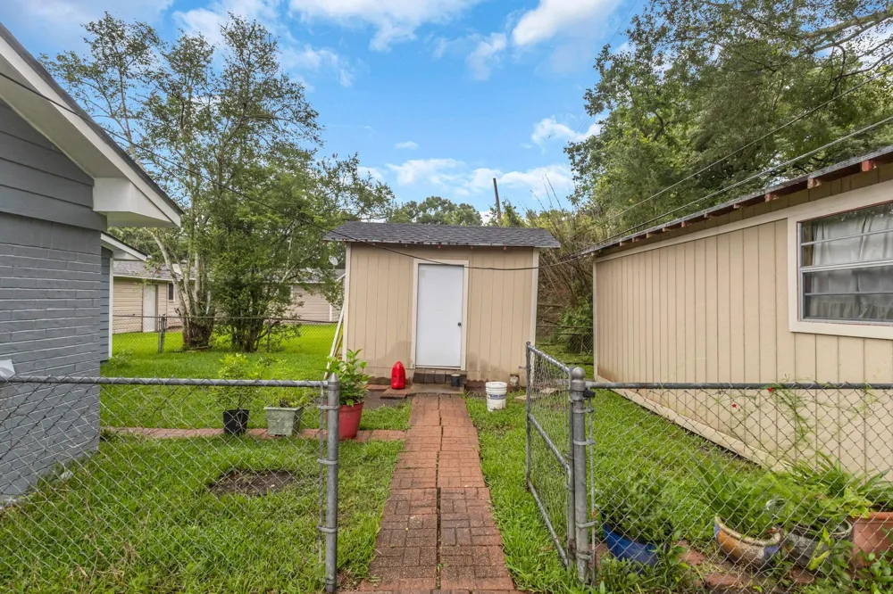 8515 Frazier Drive Beaumont, TX 77707