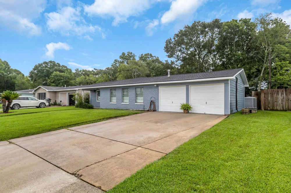 8515 Frazier Drive Beaumont, TX 77707