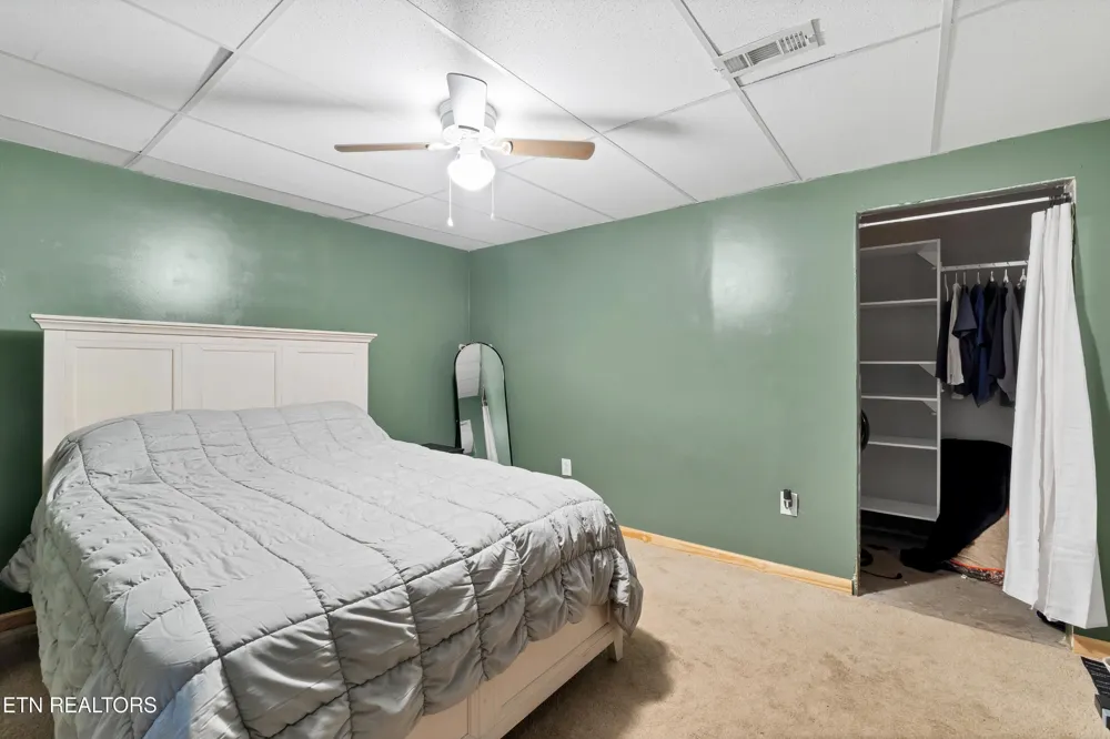 124 E Leatherwood Drive Walland, TN 37886