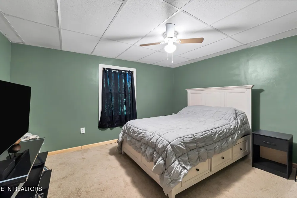 124 E Leatherwood Drive Walland, TN 37886