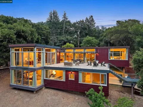 2 Crane Ct
