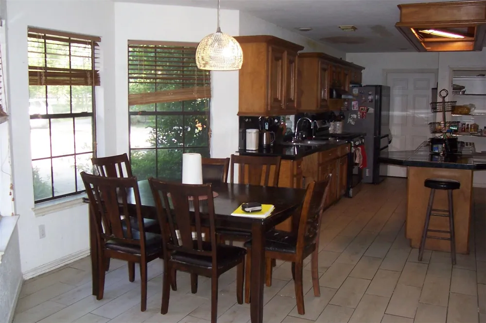 12110 Hillcrest Dr Pinehurst, TX 77362
