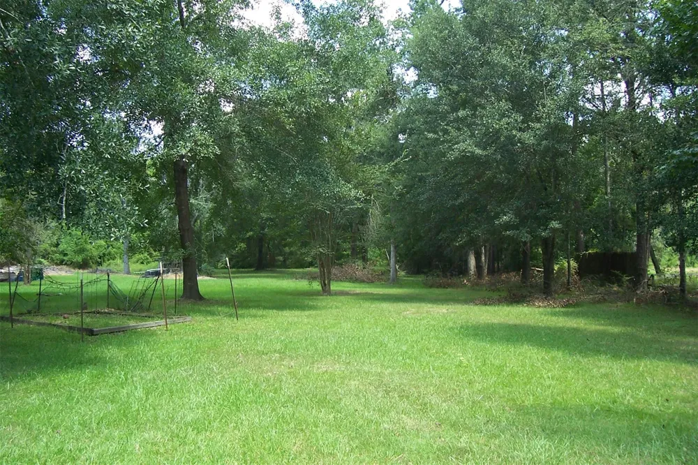 12110 Hillcrest Dr Pinehurst, TX 77362