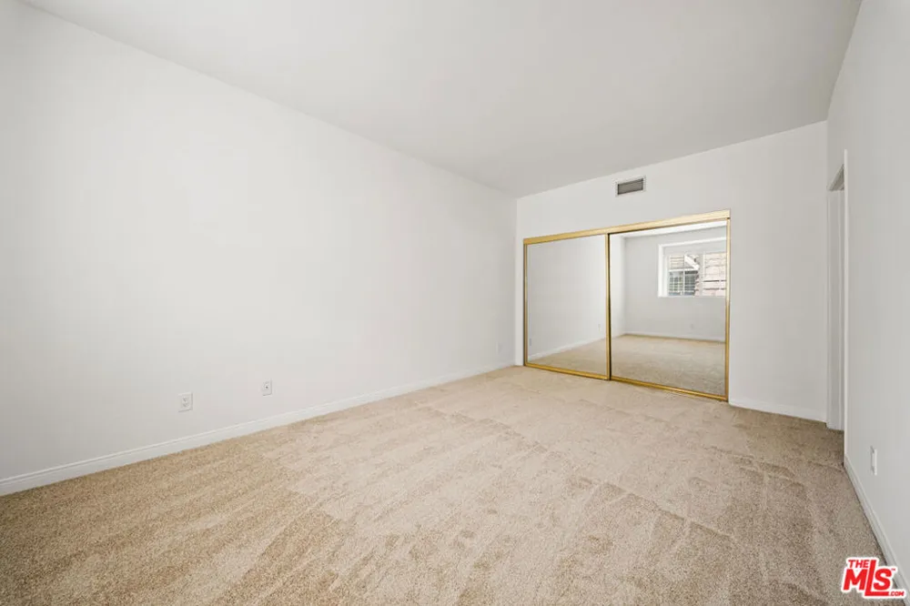 4144 Colfax Avenue Studio City, CA 91604