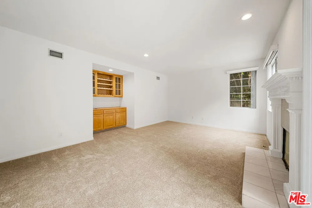 4144 Colfax Avenue Studio City, CA 91604