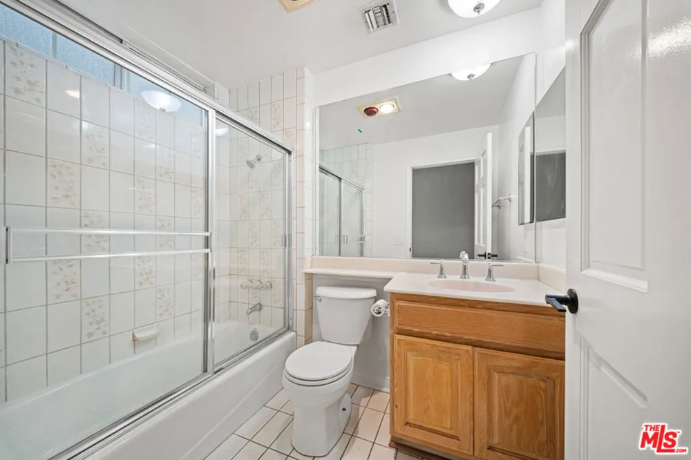 4144 Colfax Avenue Studio City, CA 91604