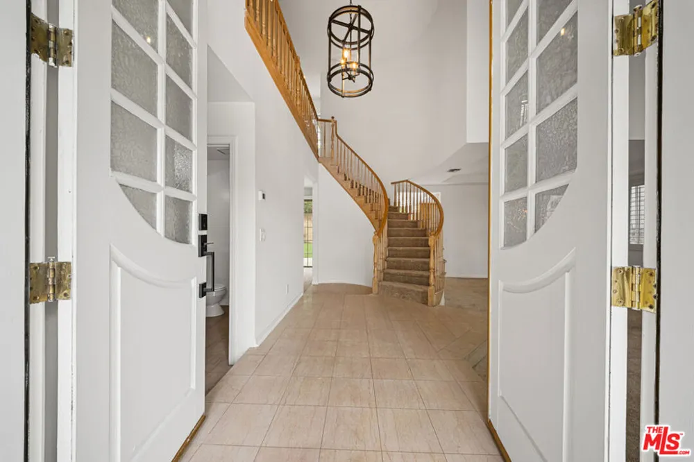 4144 Colfax Avenue Studio City, CA 91604