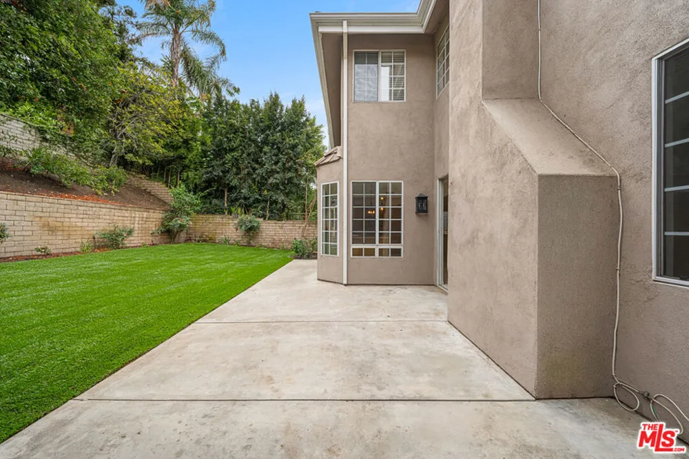 4144 Colfax Avenue Studio City, CA 91604