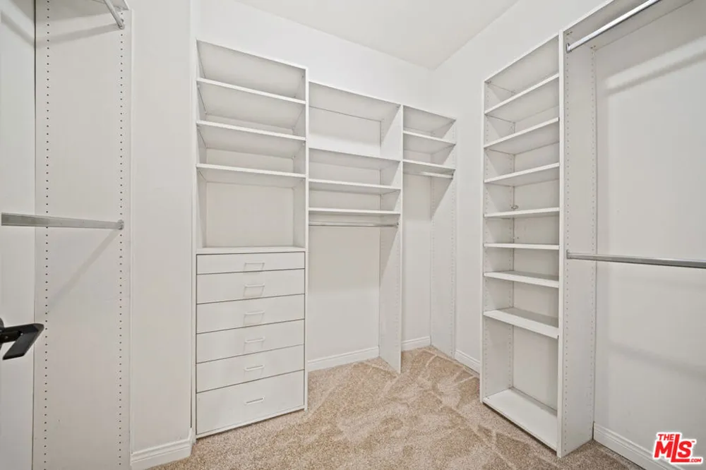 4144 Colfax Avenue Studio City, CA 91604
