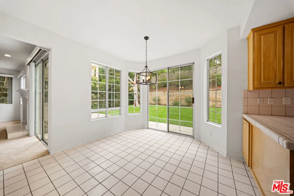 4144 Colfax Avenue Studio City, CA 91604