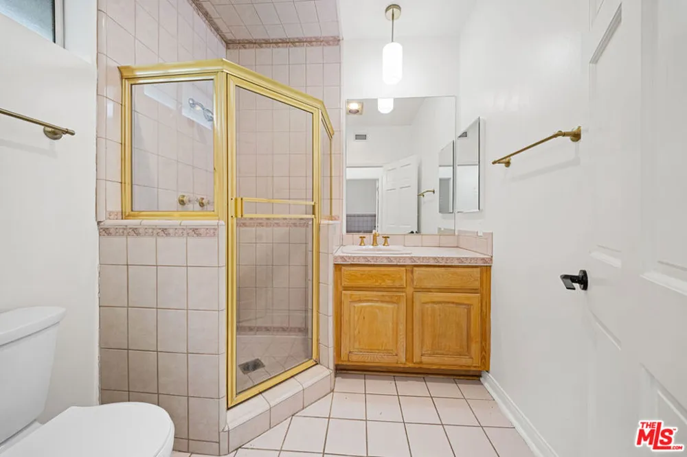 4144 Colfax Avenue Studio City, CA 91604