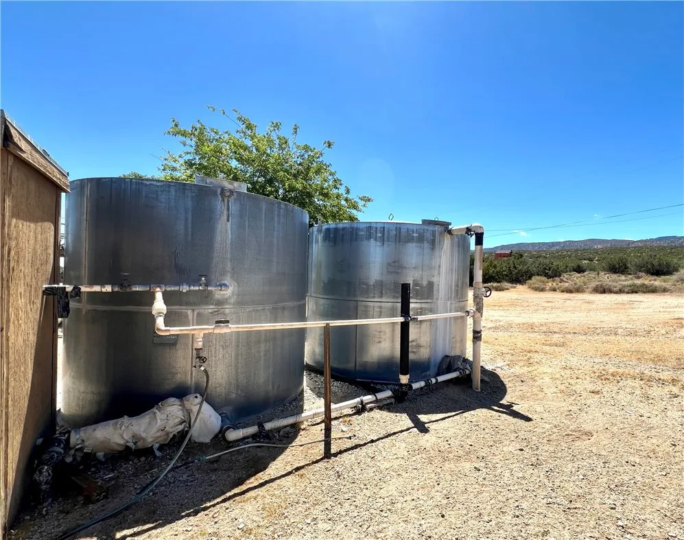 31210 Libra Llano, CA 93544