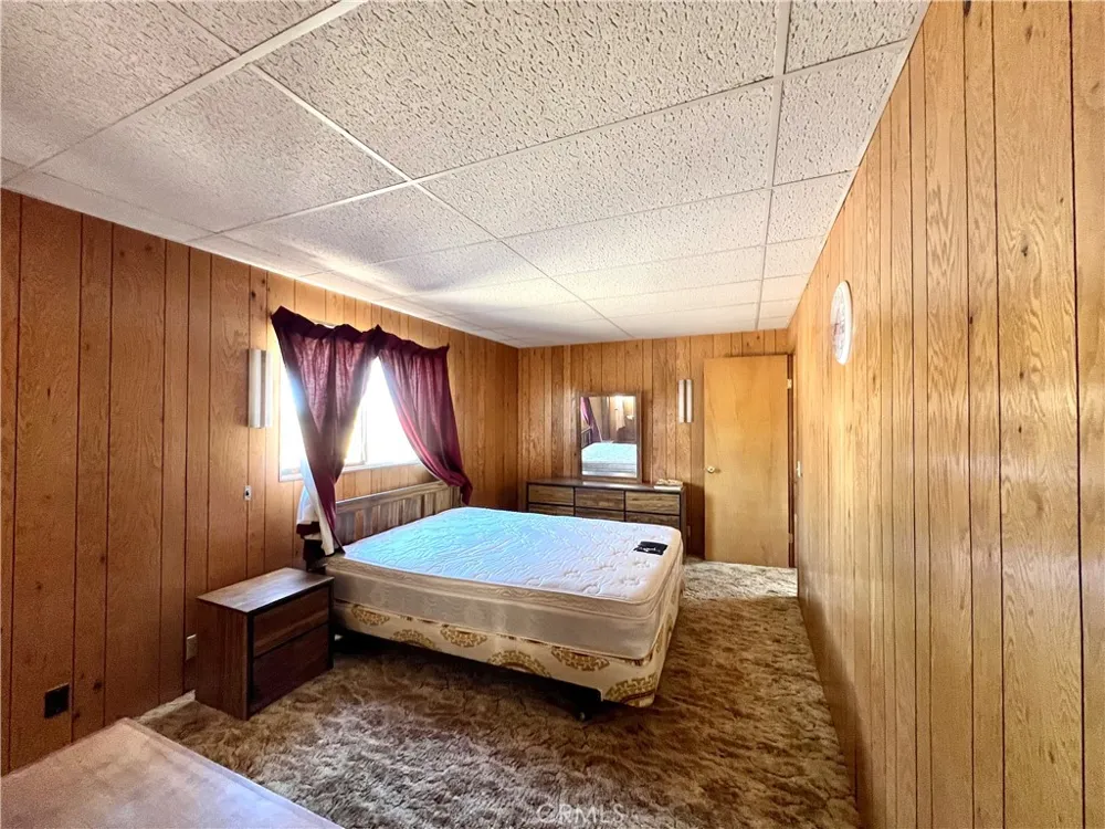 31210 Libra Llano, CA 93544