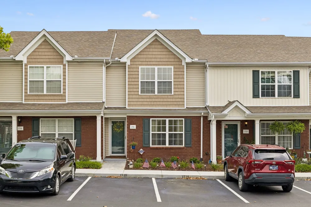 1721 Red Jacket Dr Antioch, TN 37013