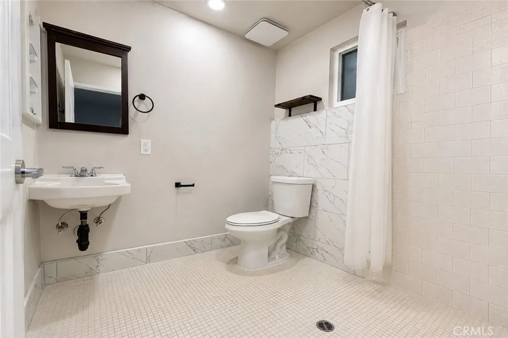 1657 E Paul Fresno, CA 93710