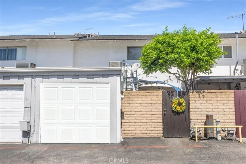 1310 Placentia Fullerton, CA 92831