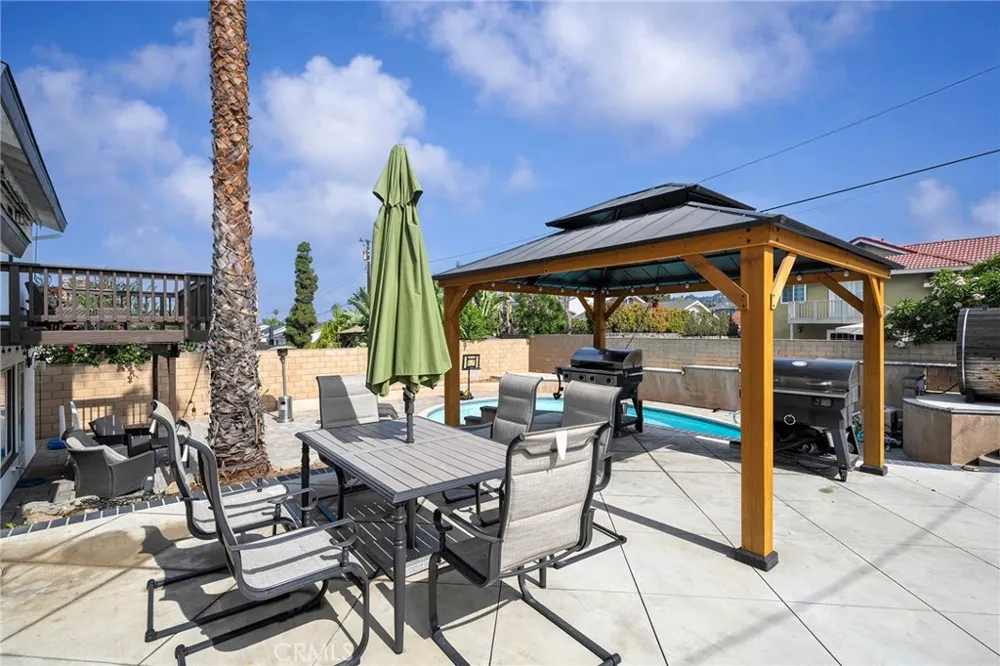 1305 Wickford Brea, CA 92821