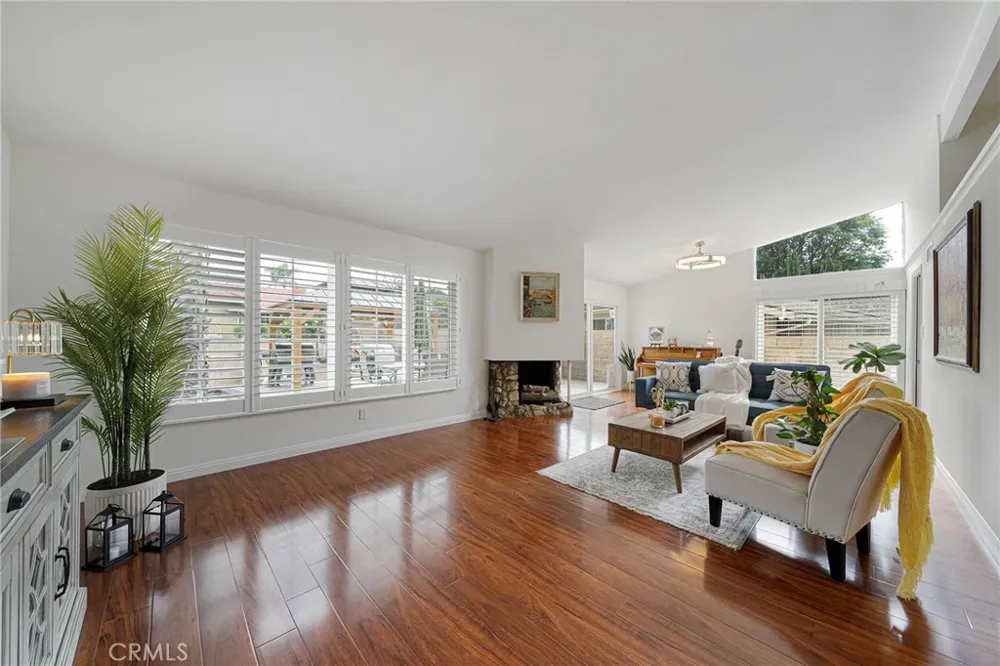 1305 Wickford Brea, CA 92821