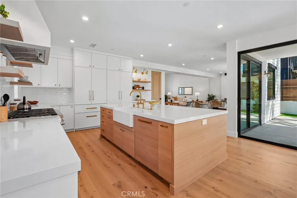 17007 Haas Avenue Torrance, CA 90504