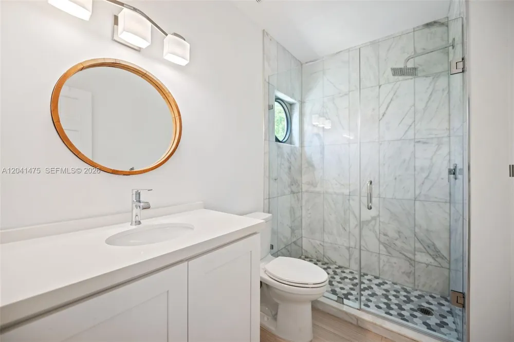21387 Marina Cove Cir #12-F Aventura, FL 33180