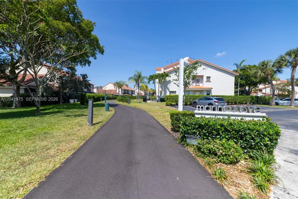 21387 Marina Cove Cir #12-F Aventura, FL 33180