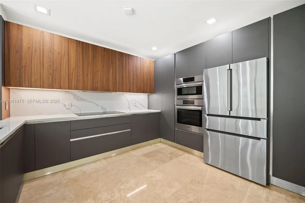 21387 Marina Cove Cir #12-F Aventura, FL 33180