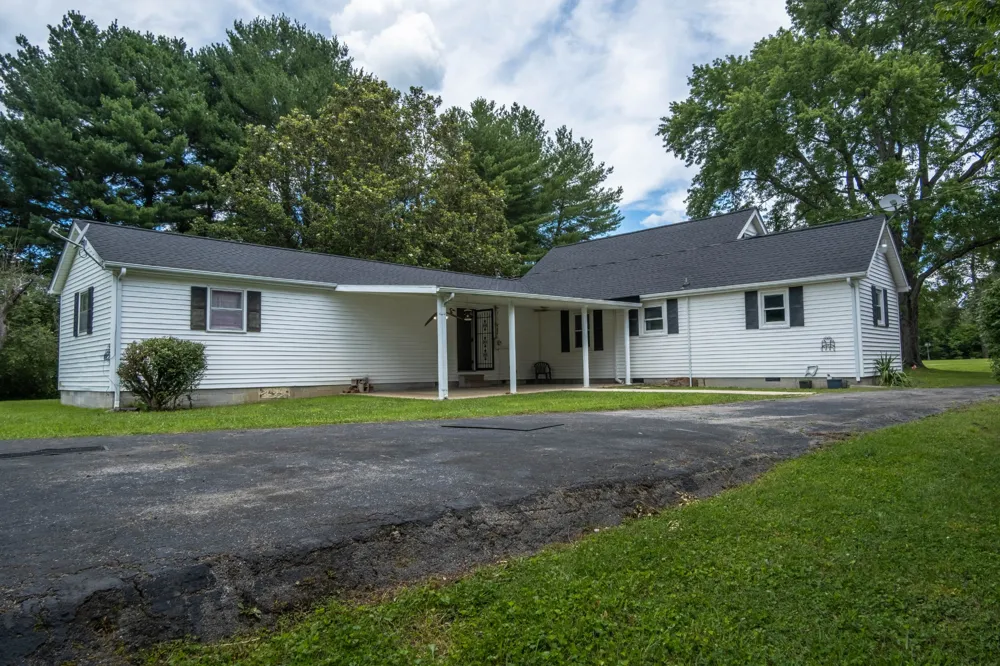118 Bone Cave Rd Rock Island, TN 38581