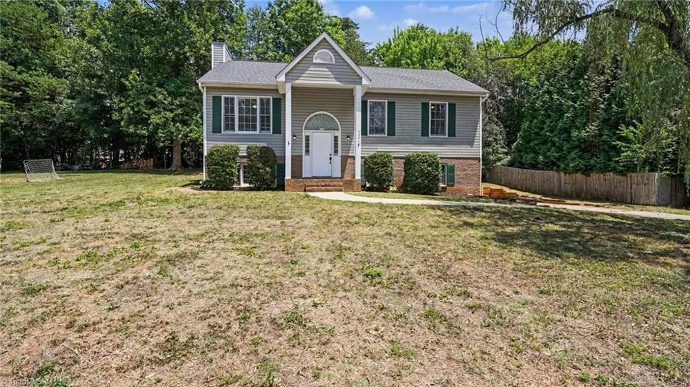 5204 Buckley Forest Trail Walkertown, NC 27051
