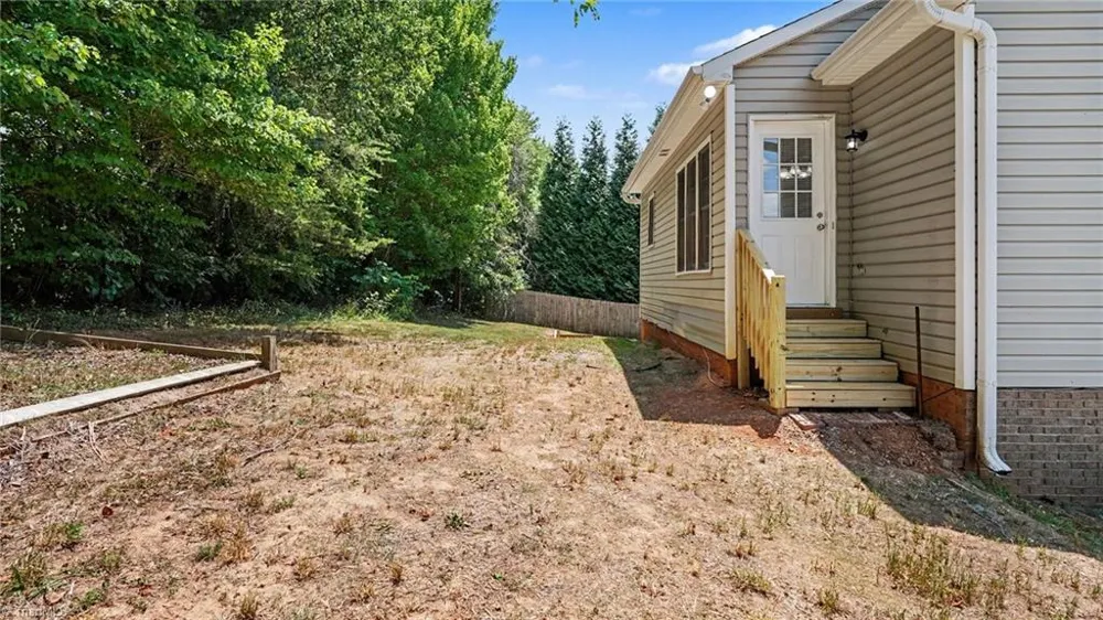 5204 Buckley Forest Trail Walkertown, NC 27051