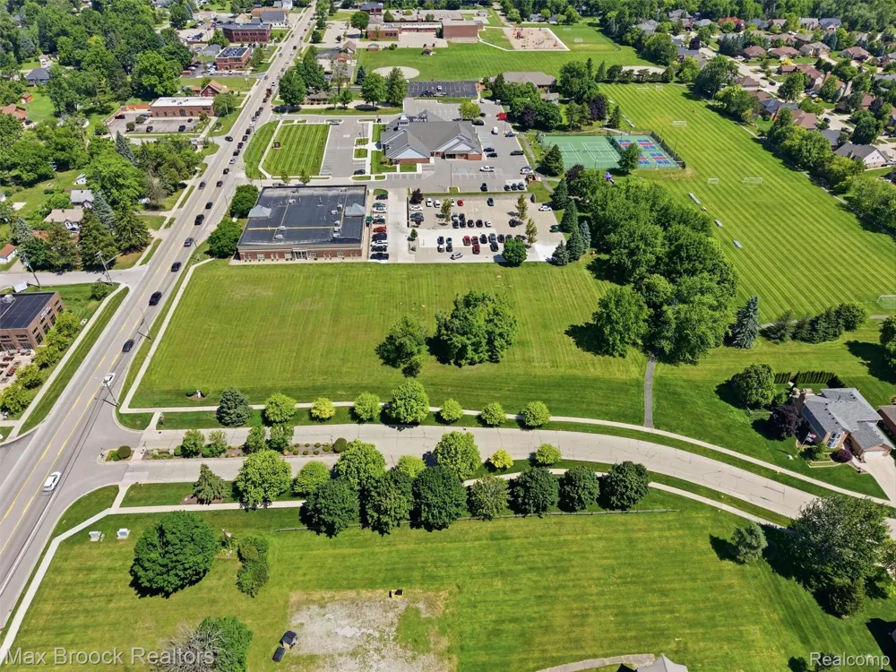 57750 Van Dyke Road Washington Township, MI 48094