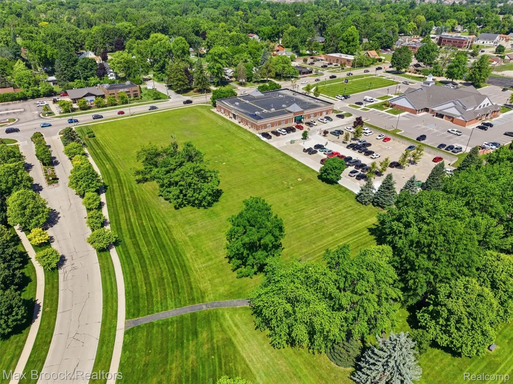 57750 Van Dyke Road Washington Township, MI 48094