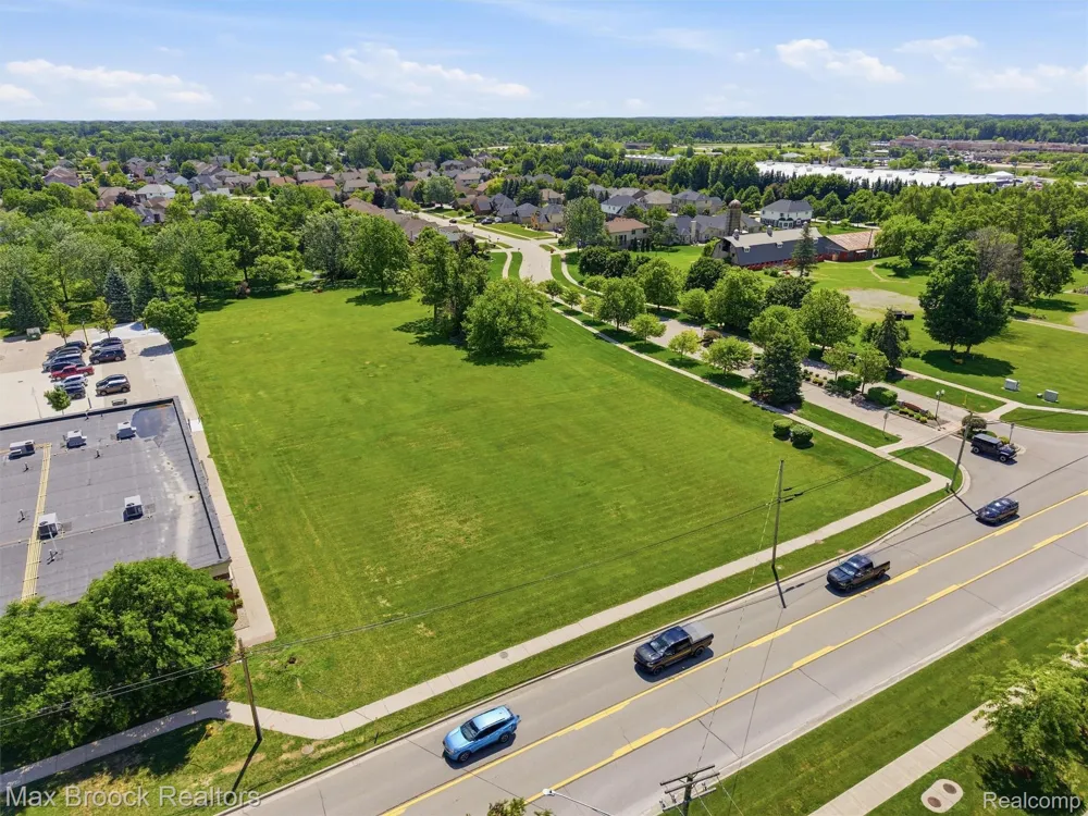 57750 Van Dyke Road Washington Township, MI 48094