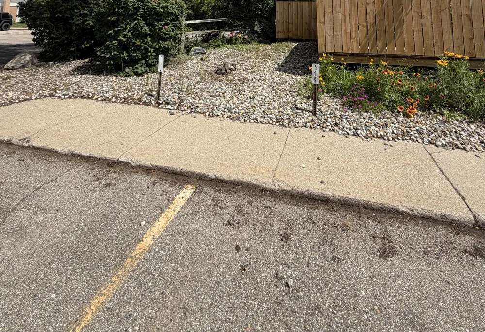 3439 Kenbrooke Court Kalamazoo City, MI 49006