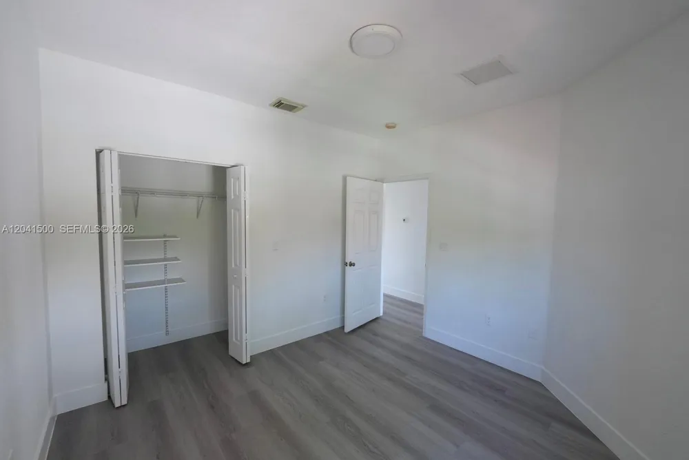 8836 SW 221 TERR Miami, FL 33190