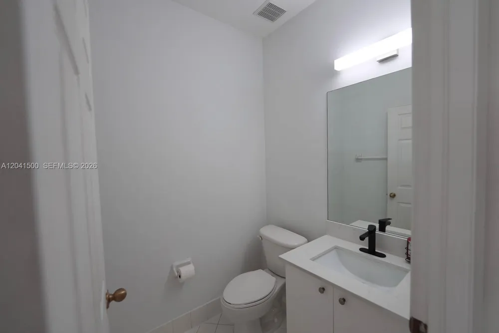 8836 SW 221 TERR Miami, FL 33190