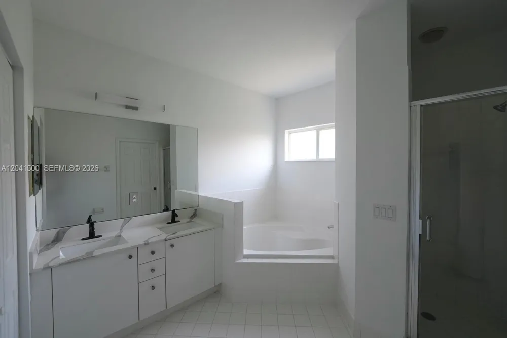 8836 SW 221 TERR Miami, FL 33190