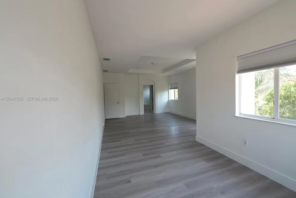 8836 SW 221 TERR Miami, FL 33190