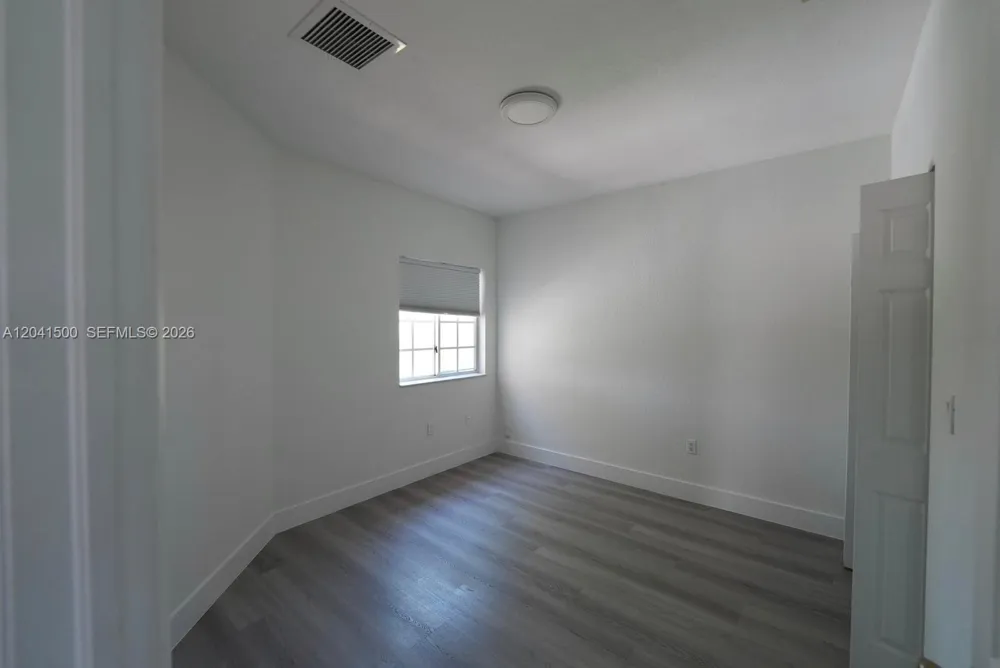 8836 SW 221 TERR Miami, FL 33190