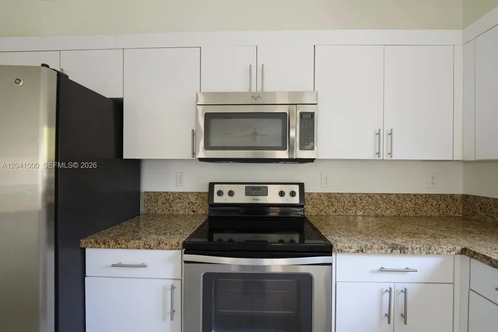 8836 SW 221 TERR Miami, FL 33190