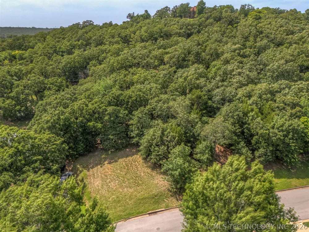 Pin Oak Drive Sand Springs, OK 74063