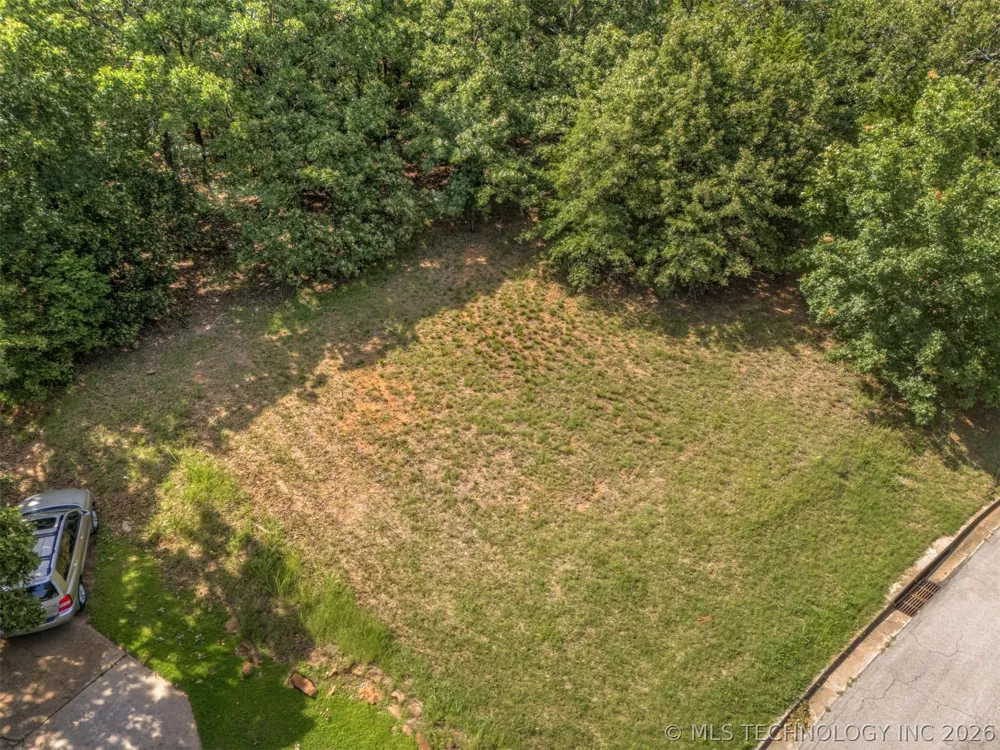 Pin Oak Drive Sand Springs, OK 74063