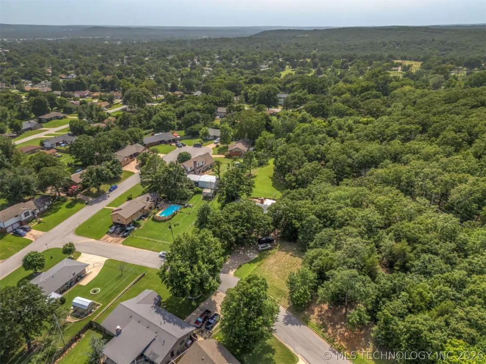 Pin Oak Drive Sand Springs, OK 74063